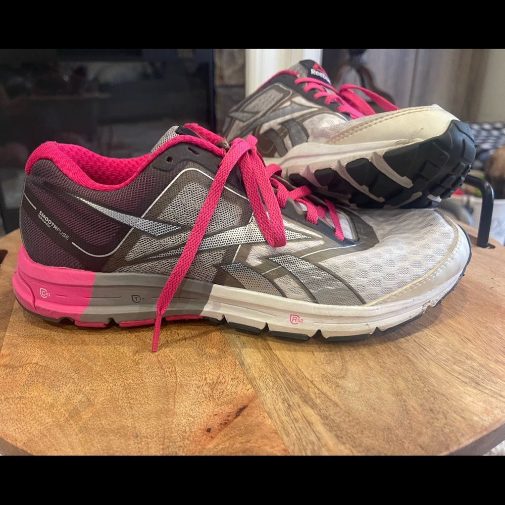 Reebok smooth fuse 8.5 AS IS